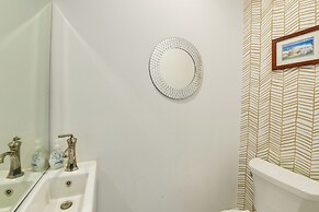 North Wildwood Home w/ Porch ~ 3 Blocks to Beach!