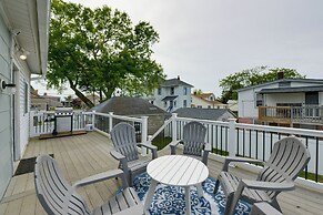 North Wildwood Home w/ Porch ~ 3 Blocks to Beach!