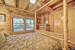 Walk to Golfing: Grand Maggie Valley Cabin!