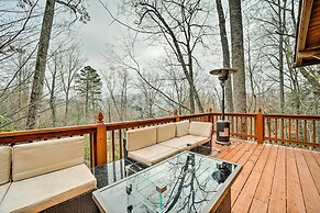 Walk to Golfing: Grand Maggie Valley Cabin!