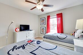 Modern Kissimmee Townhome w/ Fenced Pool & Patio!