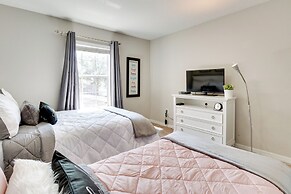 Modern Kissimmee Townhome w/ Fenced Pool & Patio!