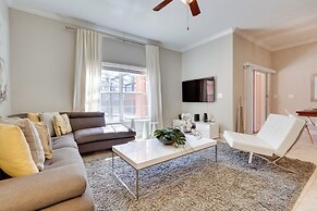 Modern Kissimmee Townhome w/ Fenced Pool & Patio!