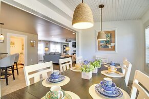 Charming Mountain Home Retreat: Walk to Marina!