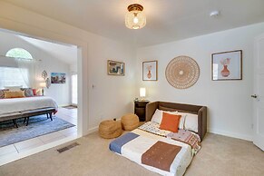 Charming Mountain Home Retreat: Walk to Marina!