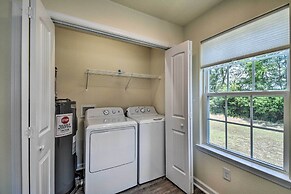 Cozy Cape Charles Apartment: Walk to Beaches!