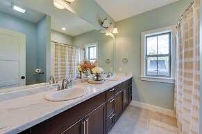 Spacious Lake Charles Craftsman - Pet Friendly!