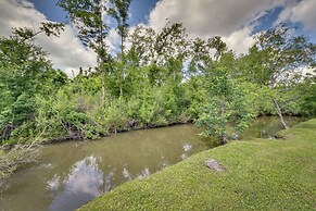 Spacious Lake Charles Craftsman - Pet Friendly!