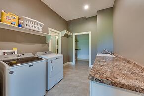 Spacious Lake Charles Craftsman - Pet Friendly!