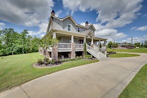 Spacious Lake Charles Craftsman - Pet Friendly!