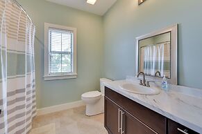 Spacious Lake Charles Craftsman - Pet Friendly!