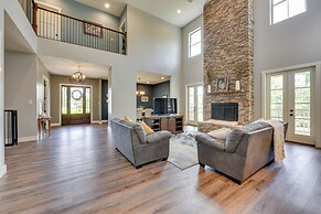 Spacious Lake Charles Craftsman - Pet Friendly!