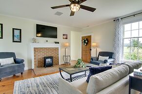 Bay Views & Fire Pit: Taylors Island Retreat