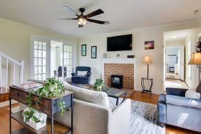 Bay Views & Fire Pit: Taylors Island Retreat