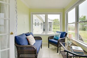 Bay Views & Fire Pit: Taylors Island Retreat