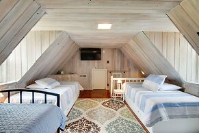 Bay Views & Fire Pit: Taylors Island Retreat