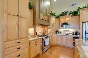 Furnished Decks & Grill: Peaceful Pioneer Home!