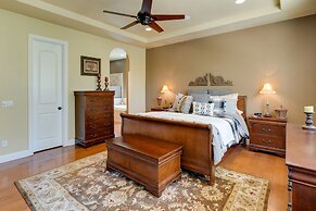 Furnished Decks & Grill: Peaceful Pioneer Home!
