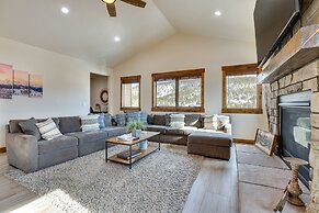 ~ 3 Mi to Granby Ranch: Spacious Cabin Home!