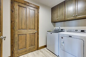 ~ 3 Mi to Granby Ranch: Spacious Cabin Home!