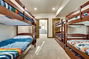 ~ 3 Mi to Granby Ranch: Spacious Cabin Home!