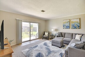 Florida Getaway - Balconies, Grill & Near Beaches!