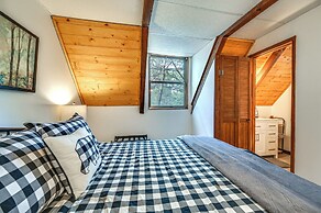 Deck & Grill: A-frame Cabin in Munds Park!