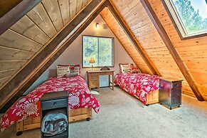 Deck & Grill: A-frame Cabin in Munds Park!