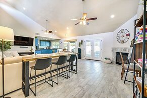 Pool, Putting Green & Games: Chandler Home!