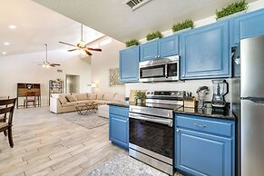 Pool, Putting Green & Games: Chandler Home!