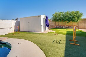 Pool, Putting Green & Games: Chandler Home!