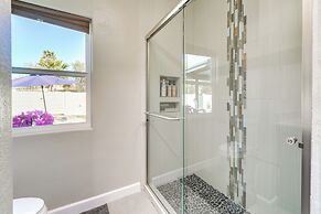 Pool, Putting Green & Games: Chandler Home!