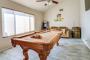 Pool, Putting Green & Games: Chandler Home!