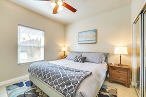 Pool, Putting Green & Games: Chandler Home!