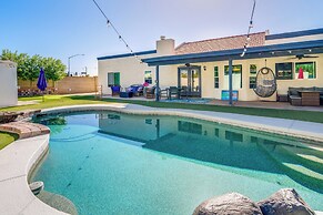 Pool, Putting Green & Games: Chandler Home!