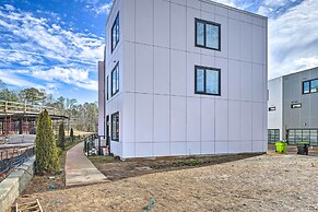 Spacious & Modern Townhome 6 Mi to Duke!