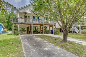 Charming Oak Island Home 1 Mi to Beach!