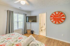 Charming Oak Island Home 1 Mi to Beach!