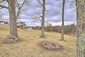 Beautiful Views & Gas Grill: Sparta Getaway!