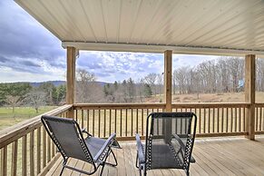 Beautiful Views & Gas Grill: Sparta Getaway!