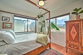 Pet-friendly Gem w/ Treehouse: 20 Mi to Sedona