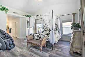 Glendale Oasis w/ Saltwater Pool & Hot Tub!