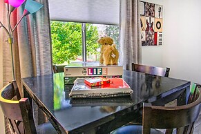 Glendale Oasis w/ Saltwater Pool & Hot Tub!