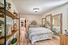 Peaceful Jamestown Retreat w/ Sauna!