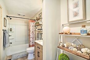 Peaceful Jamestown Retreat w/ Sauna!