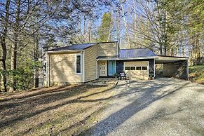 Peaceful Jamestown Retreat w/ Sauna!