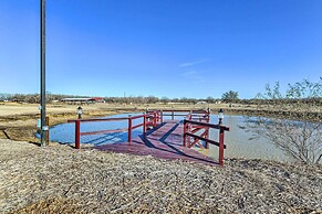 Private Pool: Spacious & Vibrant Argyle Villa!