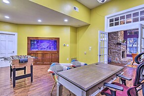 Private Pool: Spacious & Vibrant Argyle Villa!