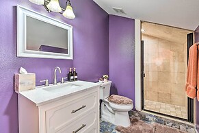 Private Pool: Spacious & Vibrant Argyle Villa!