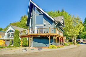 Inviting Lake Sutherland Home: Kayaks + View!